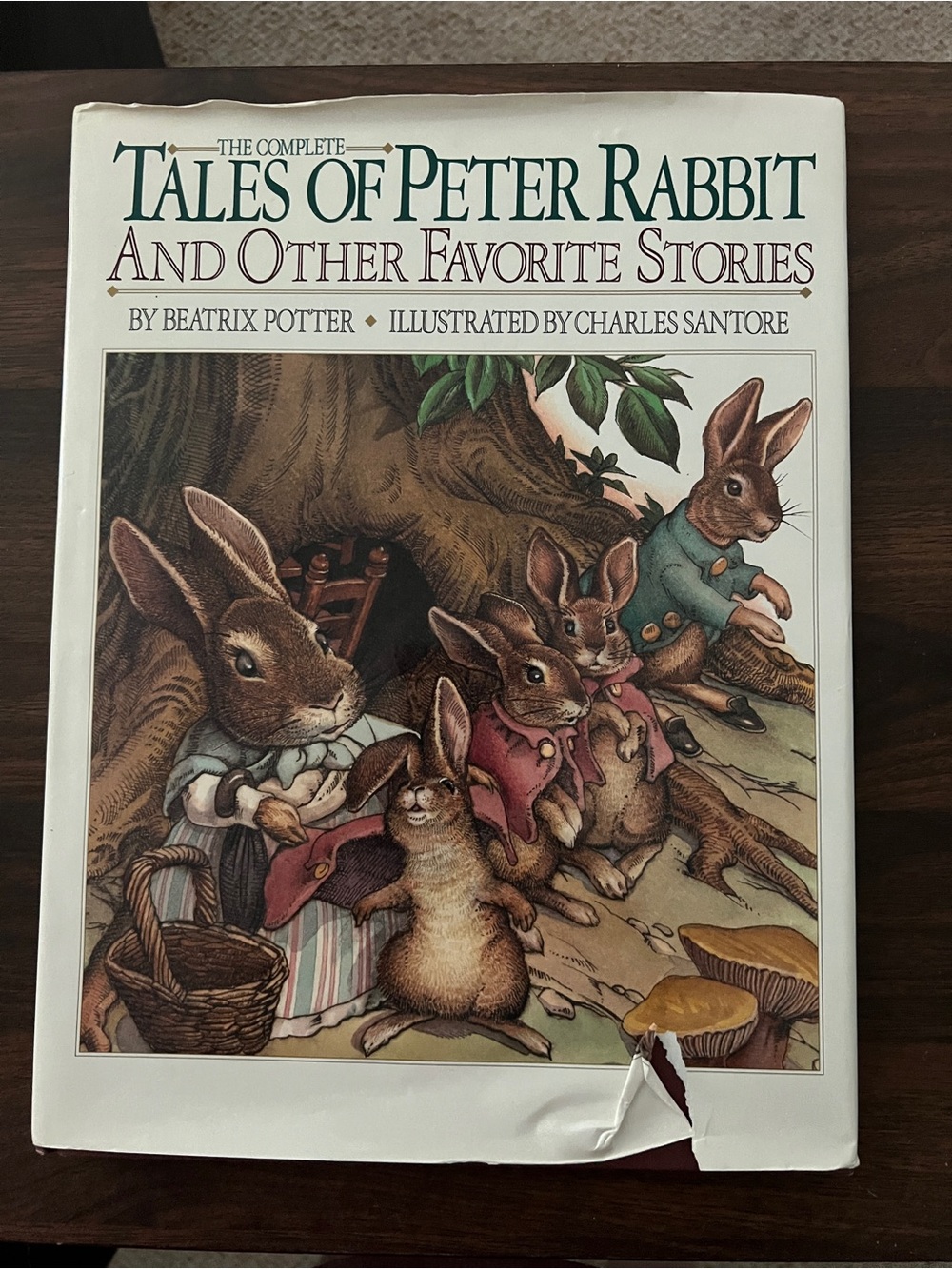 The Complete Tales of Peter Rabbit and Other Favorite Stories - White Cover